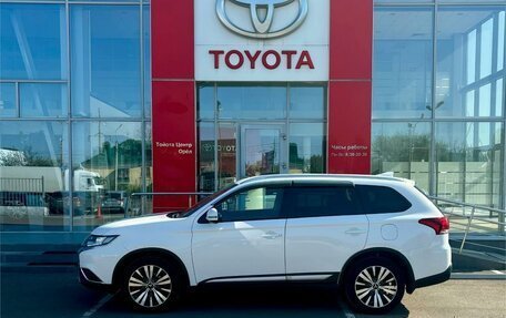 Mitsubishi Outlander III рестайлинг 3, 2021 год, 2 440 000 рублей, 5 фотография