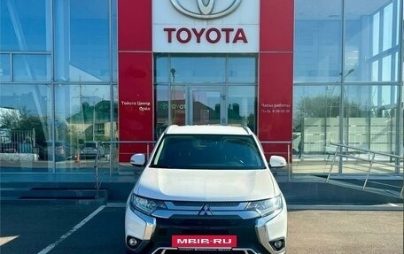 Mitsubishi Outlander III рестайлинг 3, 2021 год, 2 440 000 рублей, 2 фотография