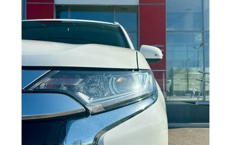 Mitsubishi Outlander III рестайлинг 3, 2021 год, 2 440 000 рублей, 9 фотография