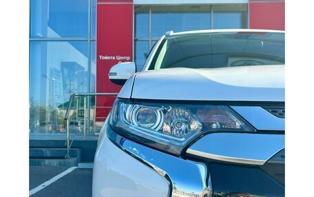 Mitsubishi Outlander III рестайлинг 3, 2021 год, 2 440 000 рублей, 10 фотография