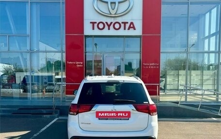 Mitsubishi Outlander III рестайлинг 3, 2021 год, 2 440 000 рублей, 8 фотография