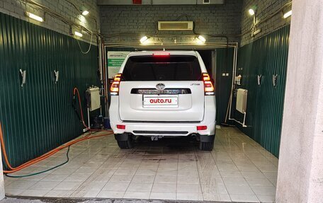 Toyota Land Cruiser Prado 150 рестайлинг 2, 2018 год, 4 400 000 рублей, 2 фотография