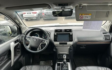 Toyota Land Cruiser Prado 150 рестайлинг 2, 2018 год, 4 400 000 рублей, 12 фотография