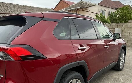 Toyota RAV4, 2020 год, 2 750 000 рублей, 3 фотография