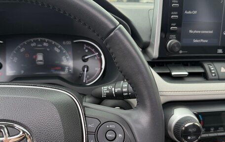 Toyota RAV4, 2020 год, 2 750 000 рублей, 6 фотография