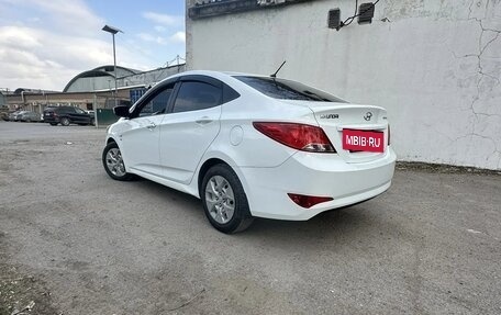 Hyundai Solaris II рестайлинг, 2014 год, 1 070 000 рублей, 2 фотография