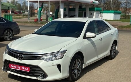 Toyota Camry, 2016 год, 1 800 000 рублей, 3 фотография
