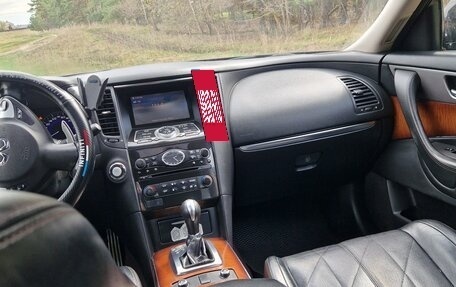 Infiniti QX70, 2014 год, 2 490 000 рублей, 8 фотография
