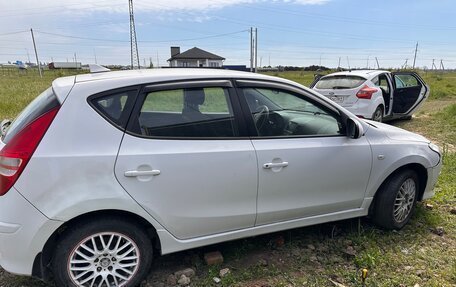 Hyundai i30 I, 2011 год, 650 000 рублей, 2 фотография
