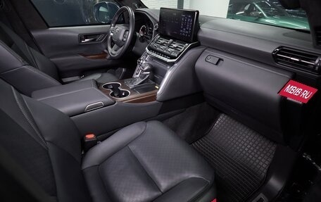 Toyota Land Cruiser, 2022 год, 18 500 000 рублей, 25 фотография
