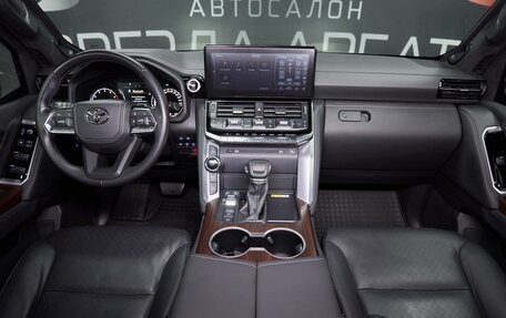 Toyota Land Cruiser, 2022 год, 18 500 000 рублей, 36 фотография