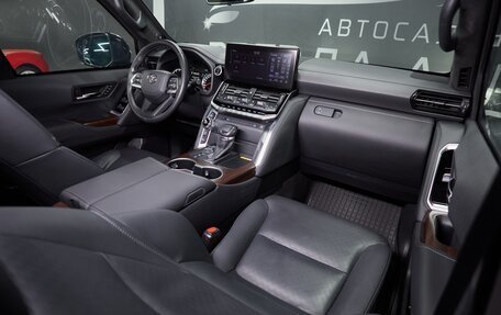 Toyota Land Cruiser, 2022 год, 18 500 000 рублей, 38 фотография