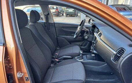 KIA Rio IV, 2018 год, 1 399 000 рублей, 12 фотография