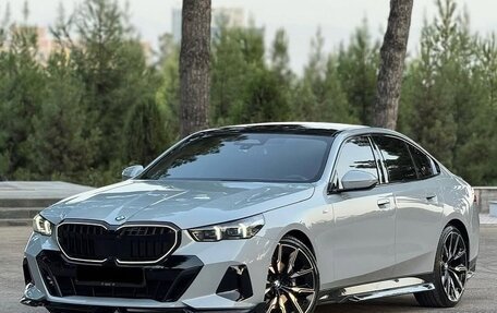 BMW 5 серия, 2024 год, 6 410 000 рублей, 1 фотография