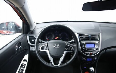 Hyundai Solaris II рестайлинг, 2011 год, 620 000 рублей, 12 фотография