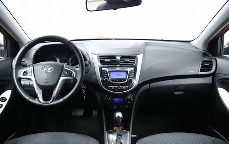 Hyundai Solaris II рестайлинг, 2011 год, 620 000 рублей, 15 фотография