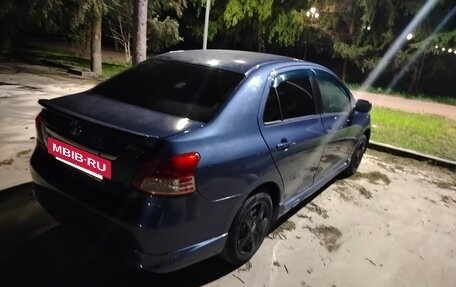 Toyota Yaris III рестайлинг, 2006 год, 675 000 рублей, 2 фотография