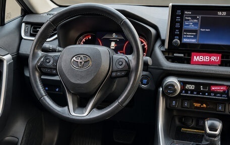 Toyota RAV4, 2021 год, 4 500 000 рублей, 9 фотография