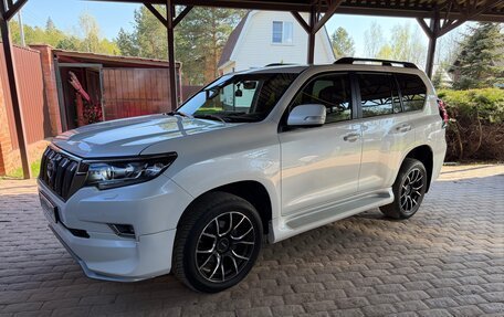 Toyota Land Cruiser Prado 150 рестайлинг 2, 2019 год, 5 900 000 рублей, 2 фотография