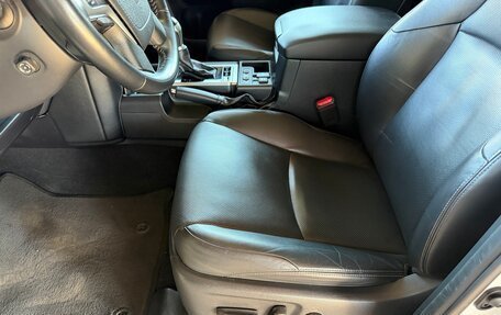Toyota Land Cruiser Prado 150 рестайлинг 2, 2019 год, 5 900 000 рублей, 14 фотография