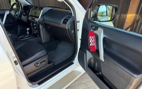 Toyota Land Cruiser Prado 150 рестайлинг 2, 2019 год, 5 900 000 рублей, 7 фотография