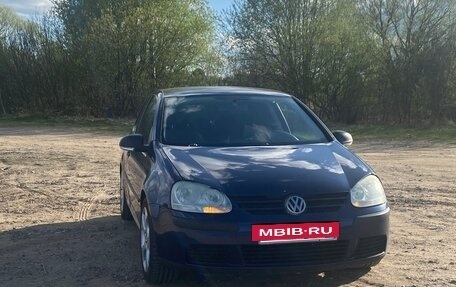 Volkswagen Golf V, 2004 год, 570 000 рублей, 4 фотография