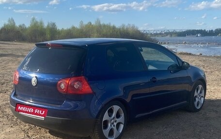 Volkswagen Golf V, 2004 год, 570 000 рублей, 3 фотография