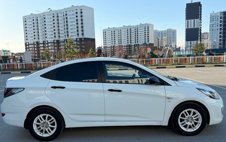 Hyundai Solaris II рестайлинг, 2011 год, 870 000 рублей, 5 фотография