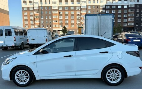 Hyundai Solaris II рестайлинг, 2011 год, 870 000 рублей, 4 фотография