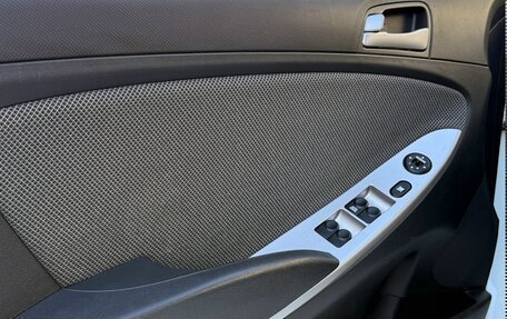 Hyundai Solaris II рестайлинг, 2011 год, 870 000 рублей, 12 фотография