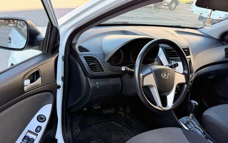 Hyundai Solaris II рестайлинг, 2011 год, 870 000 рублей, 10 фотография