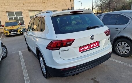 Volkswagen Tiguan II, 2017 год, 2 700 000 рублей, 2 фотография