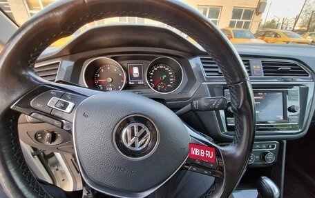 Volkswagen Tiguan II, 2017 год, 2 700 000 рублей, 3 фотография