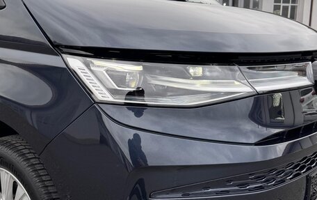 Volkswagen Multivan, 2023 год, 5 300 000 рублей, 4 фотография