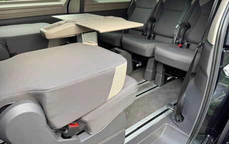 Volkswagen Multivan, 2023 год, 5 300 000 рублей, 11 фотография