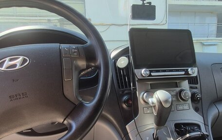 Hyundai Grand Starex Grand Starex I рестайлинг 2, 2009 год, 900 000 рублей, 6 фотография