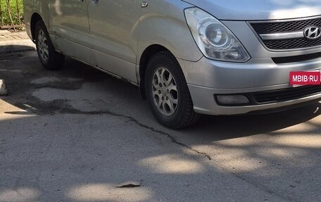 Hyundai Grand Starex Grand Starex I рестайлинг 2, 2009 год, 900 000 рублей, 3 фотография