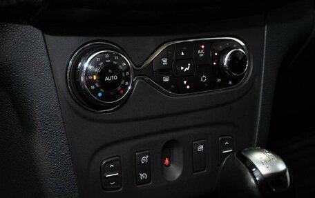 Renault Sandero II рестайлинг, 2015 год, 955 000 рублей, 11 фотография