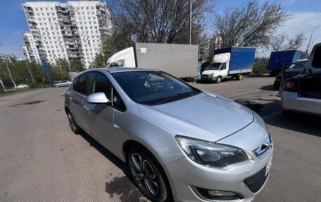 Opel Astra J, 2013 год, 775 000 рублей, 2 фотография