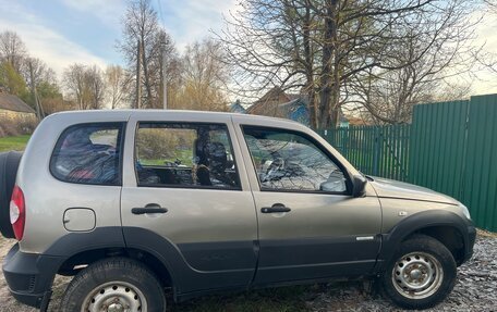 Chevrolet Niva I рестайлинг, 2015 год, 430 000 рублей, 4 фотография