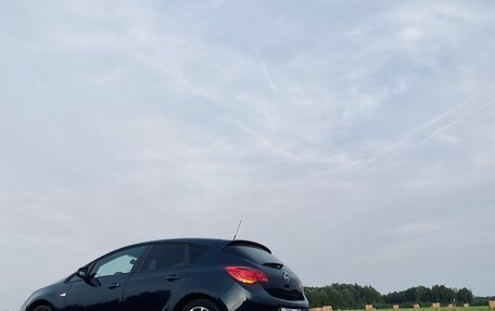 Opel Astra J, 2010 год, 490 000 рублей, 17 фотография