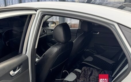 Hyundai Solaris II рестайлинг, 2022 год, 1 740 000 рублей, 13 фотография