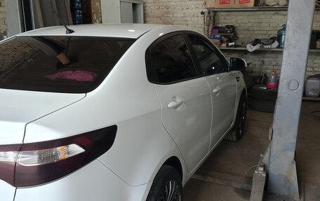 KIA Rio III рестайлинг, 2013 год, 750 000 рублей, 6 фотография