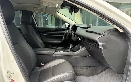 Mazda 3, 2021 год, 1 740 000 рублей, 11 фотография