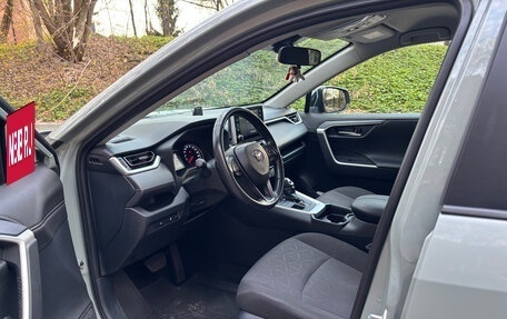 Toyota RAV4, 2020 год, 2 650 000 рублей, 7 фотография