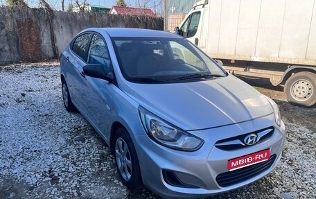 Hyundai Solaris II рестайлинг, 2013 год, 550 000 рублей, 1 фотография