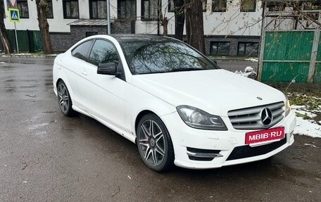 Mercedes-Benz C-Класс, 2014 год, 1 350 000 рублей, 1 фотография