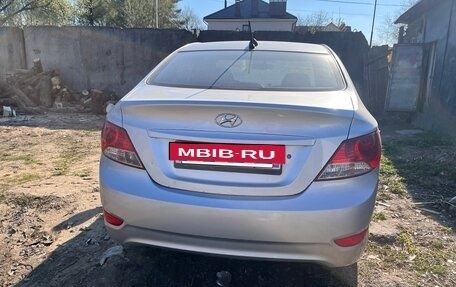 Hyundai Solaris II рестайлинг, 2013 год, 550 000 рублей, 2 фотография