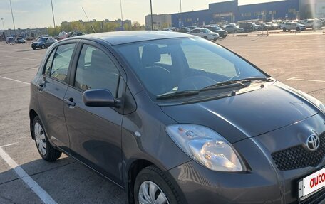 Toyota Yaris III рестайлинг, 2008 год, 750 000 рублей, 3 фотография