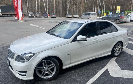 Mercedes-Benz C-Класс, 2011 год, 1 300 000 рублей, 16 фотография